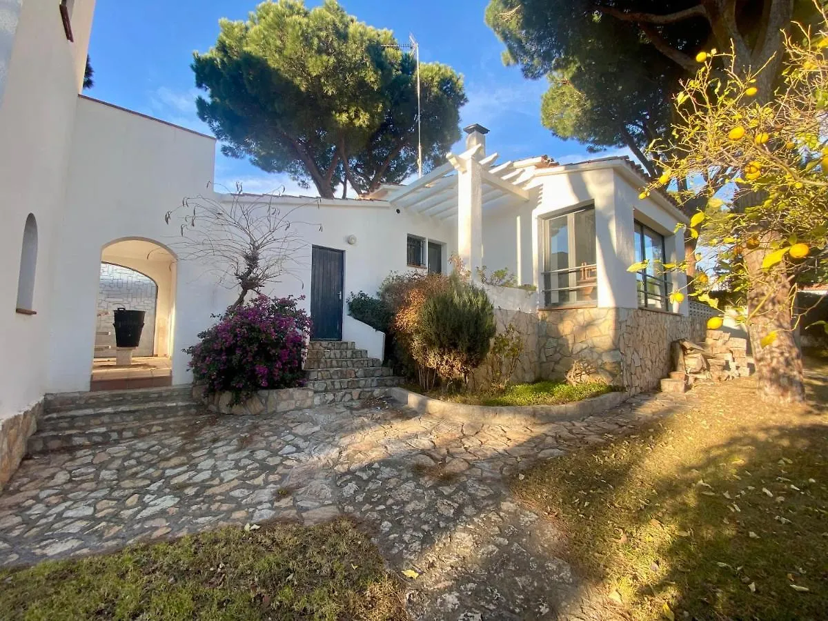 Villa Torre Les Alzines L' Escala 0*,